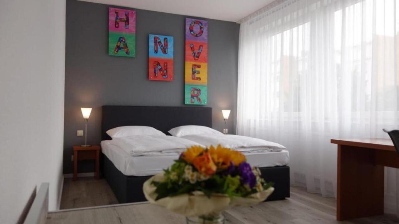 Plaza Inn Hannover City Nord Buitenkant foto